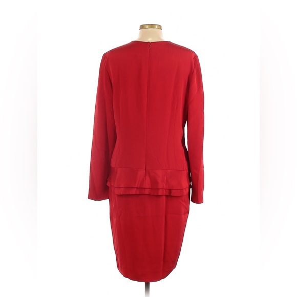 CAROLINA HERRERA size 16 knee length red dress in excellent condition - Picture 2 of 12